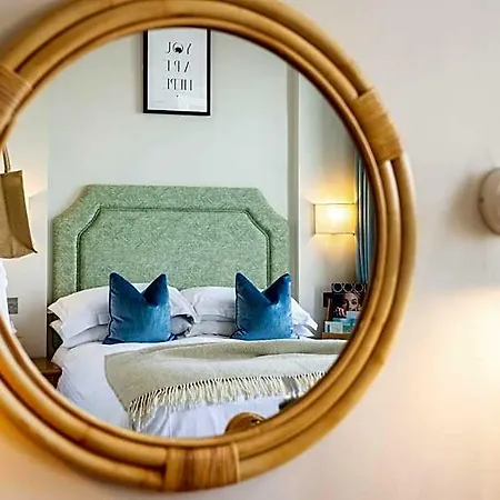 The Moorings & Restaurant Hotel Saint Helier Jersey