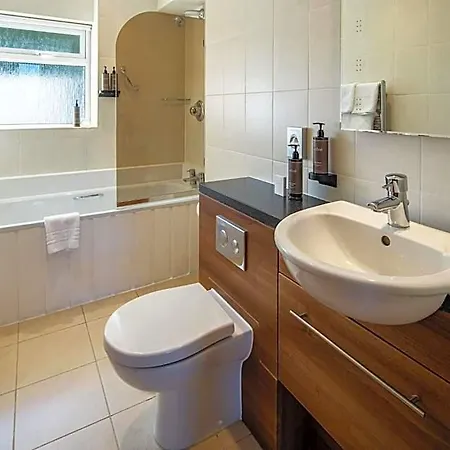 The Moorings & Restaurant Hotel